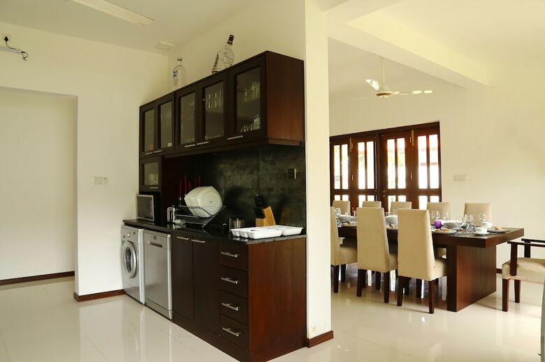 Villa Hikka Resort