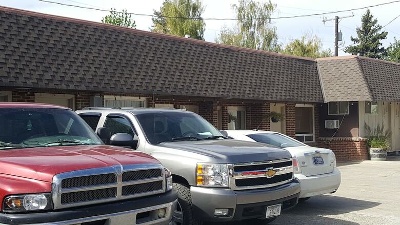 Trails End Motel