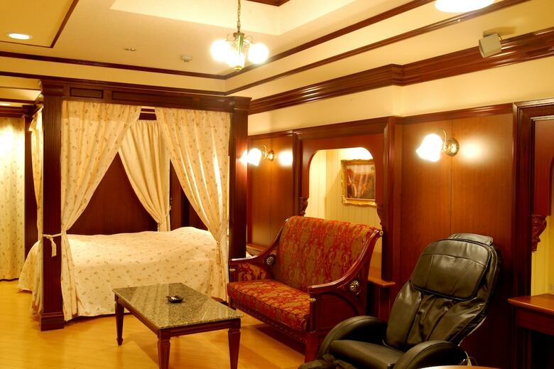 Hotel Cache - Adults Only