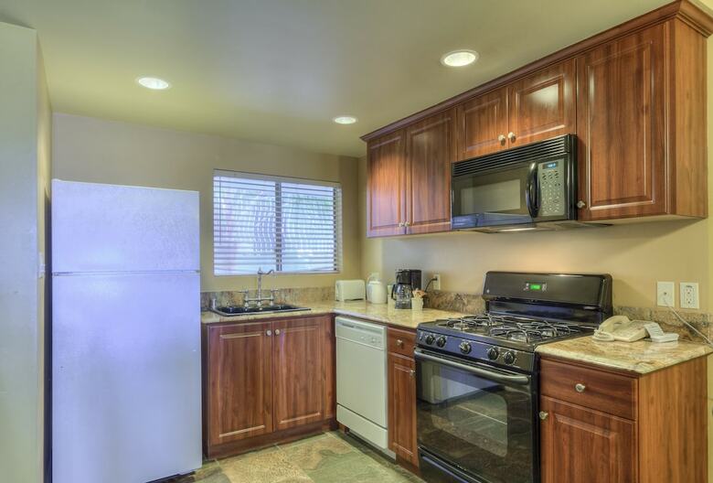 Oceanside Marina Suites