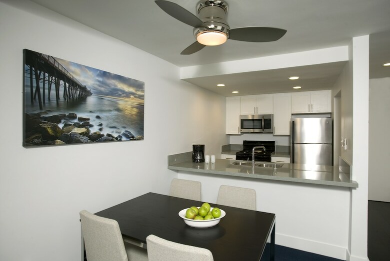 Oceanside Marina Suites