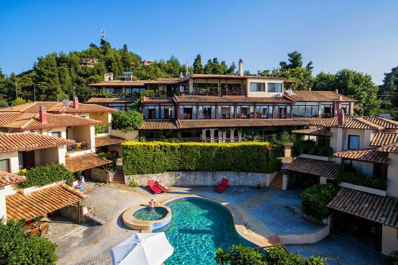 Akritas Ef Zin Villas & Suites