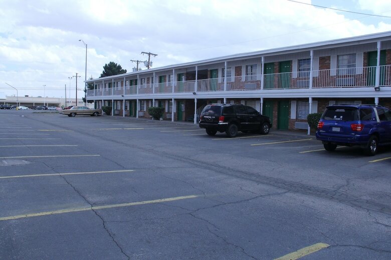 Superlodge Motel