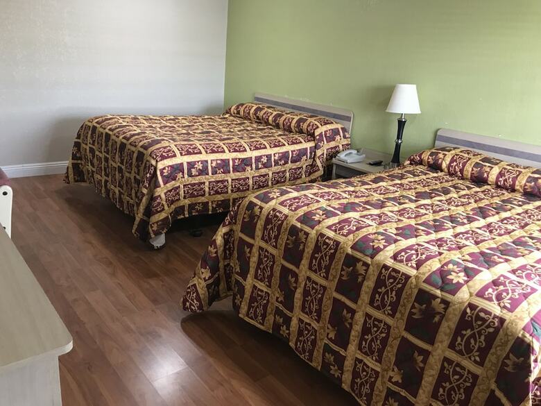Superlodge Motel