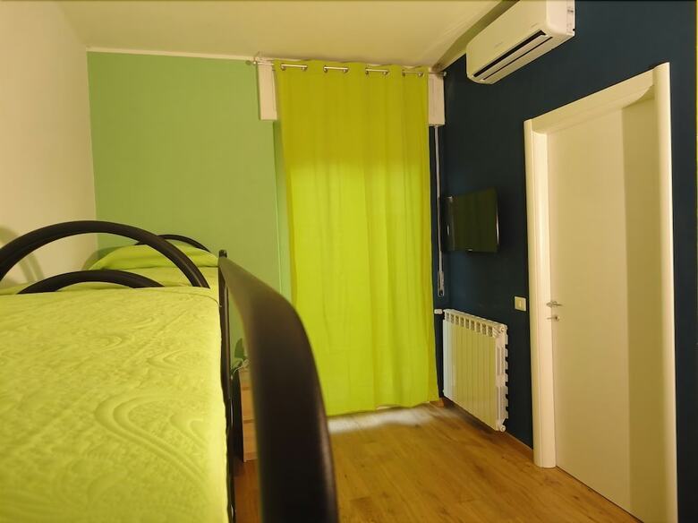Hostal Pavia Ostello