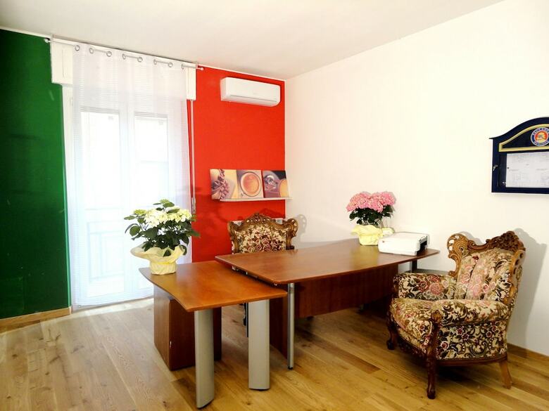 Hostal Pavia Ostello