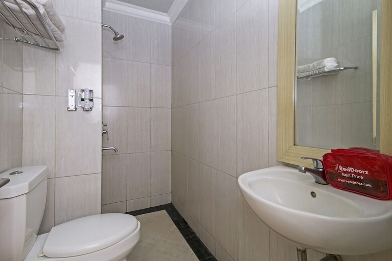 Hotel Reddoorz @ Kebayoran Lama