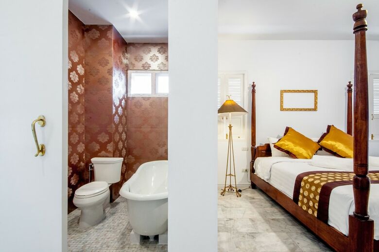 Hotel Dharasom Colonial House