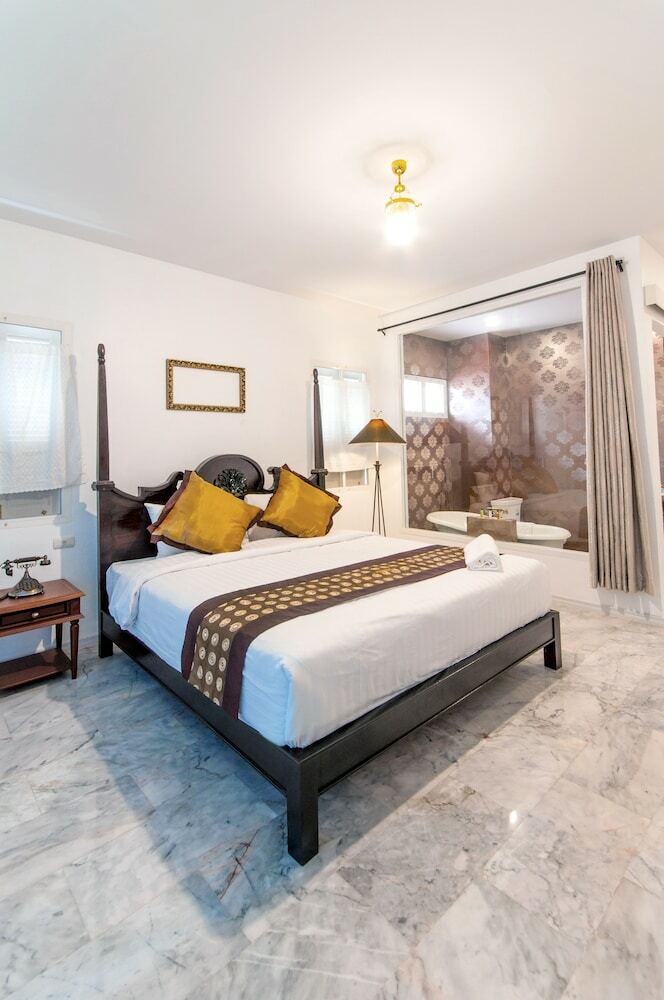 Hotel Dharasom Colonial House