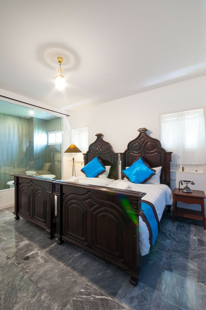 Hotel Dharasom Colonial House