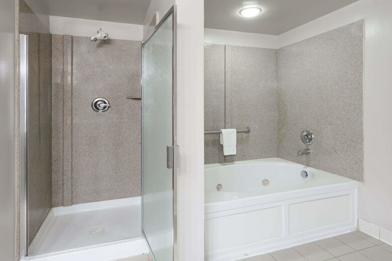 Hotel Wingate By Wyndham Chesapeake