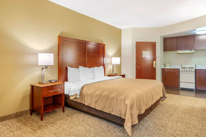 Hotel Quality Inn & Suites Olde Town