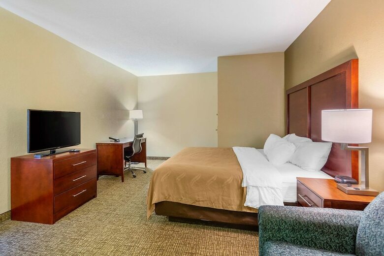 Hotel Quality Inn & Suites Olde Town