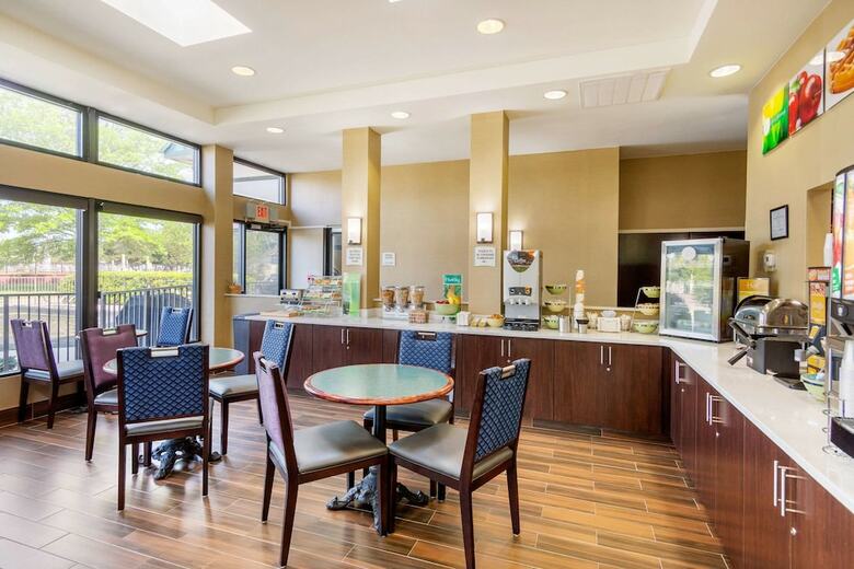 Hotel Quality Inn & Suites Olde Town