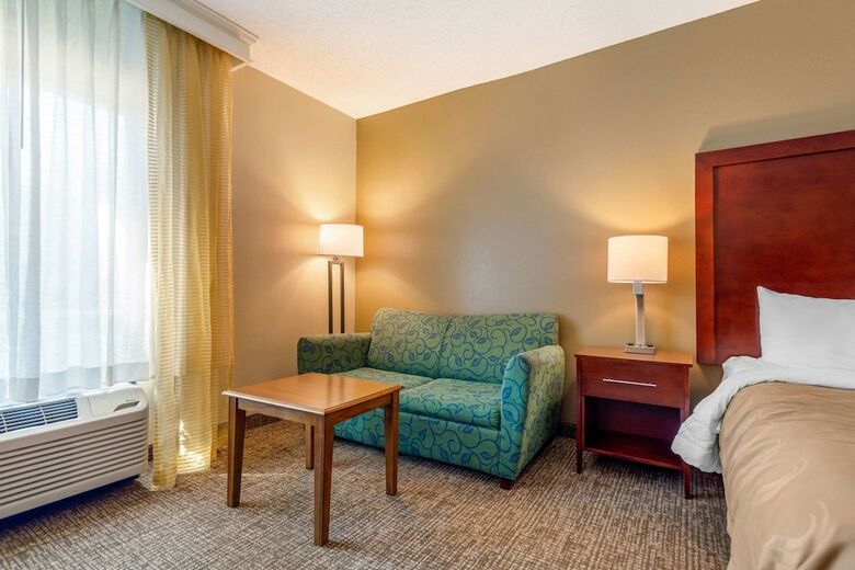 Hotel Quality Inn & Suites Olde Town