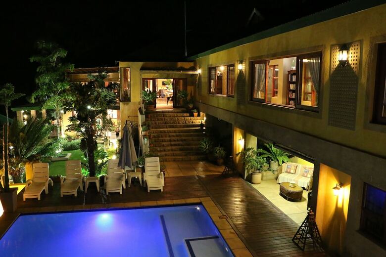 Posada Bambuu Lakeside Lodge