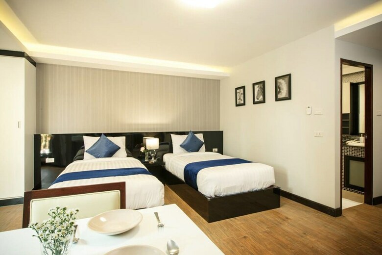 Hotel Chonlada Place