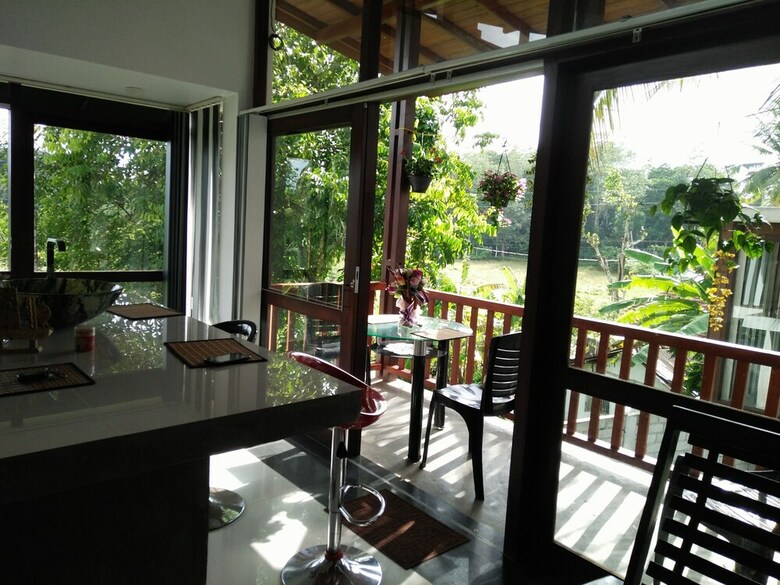 Aroma Villa