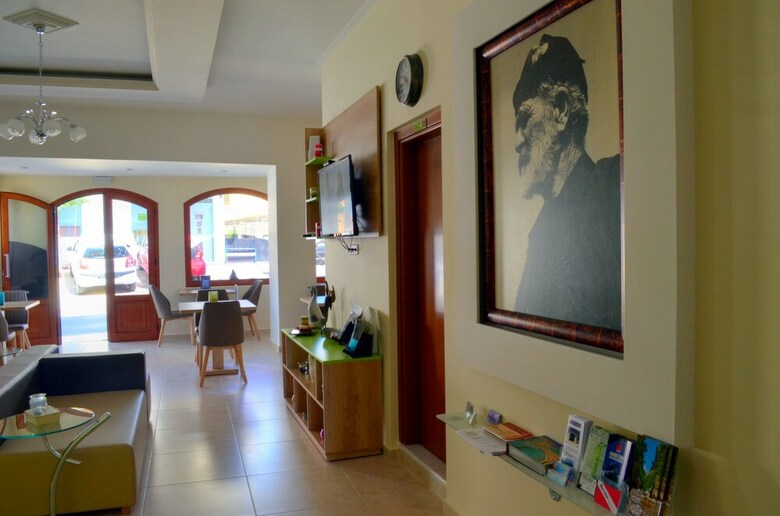 Hotel Minos