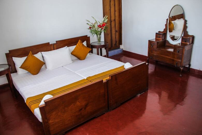 Hotel Hatale Mini Worlds End Bungalow