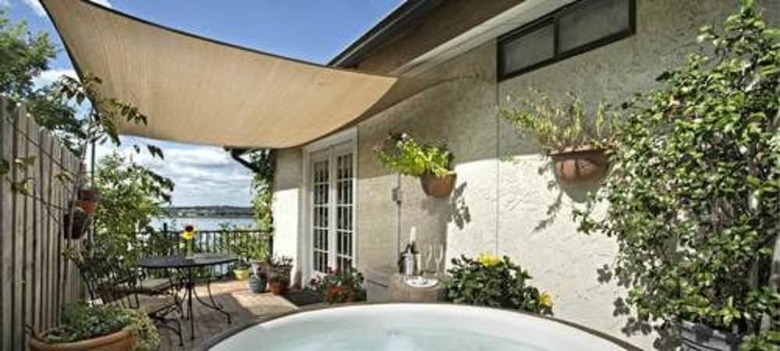 The Lakehouse Bed & Breakfast