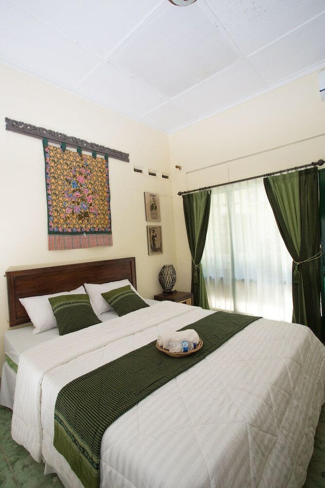Hotel Mango Tree Dipudjo Homestay