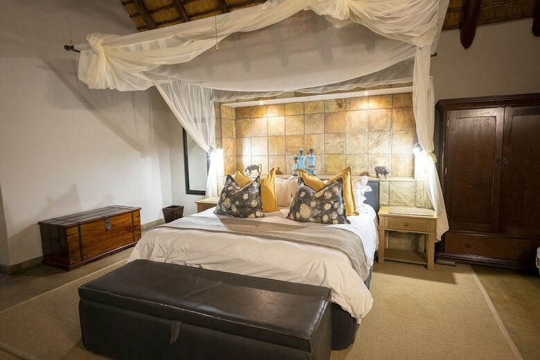 Posada Elephant Plains Game Lodge