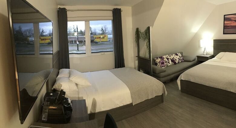 Amber Hotel
