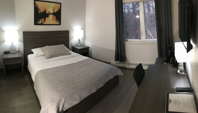 Amber Hotel