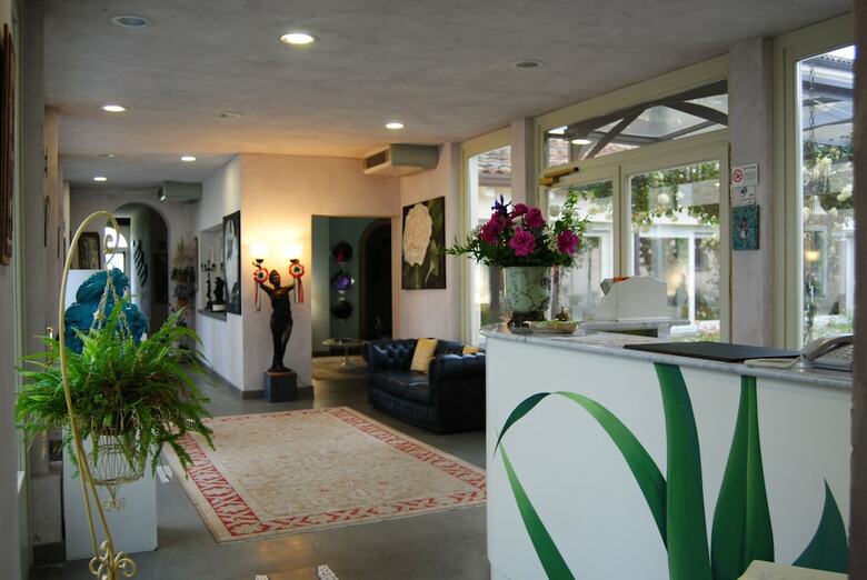Hotel Relais Villa Roncuzzi