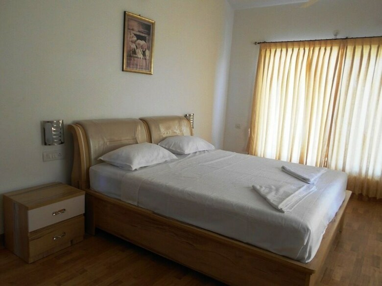 Hotel Bahri Beautiful Country