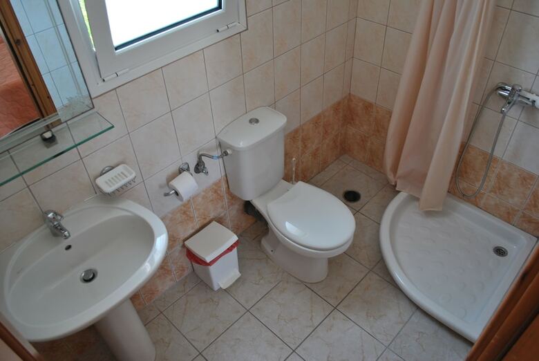Apartamentos Tria Adelphia