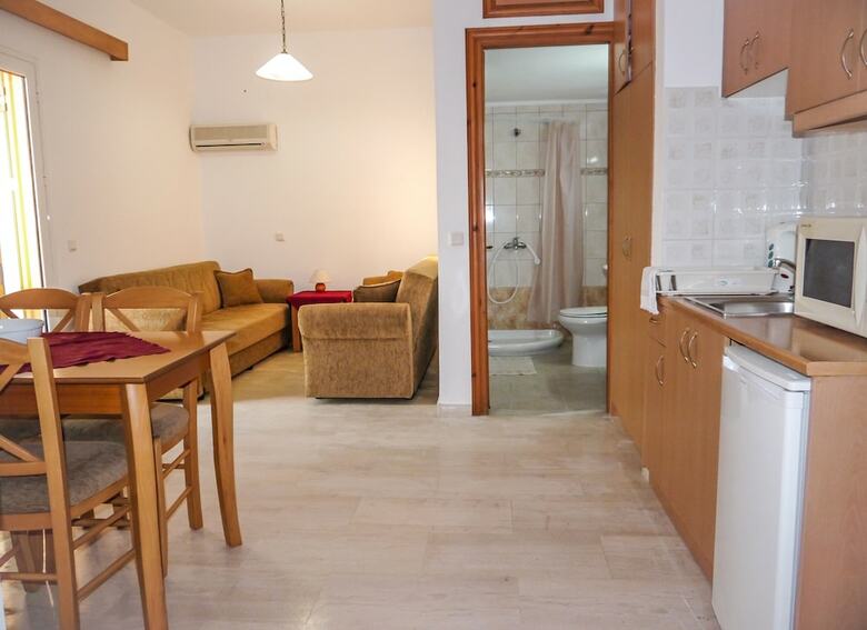 Apartamentos Tria Adelphia