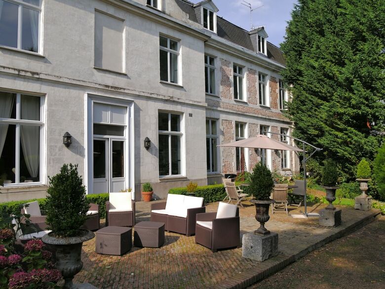 Bed & Breakfast Ch�teau De Courcelette