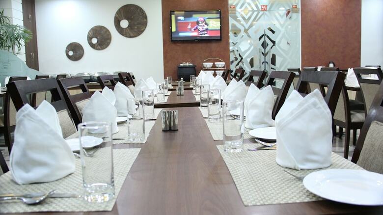 Hotel Clarks Inn Mathura