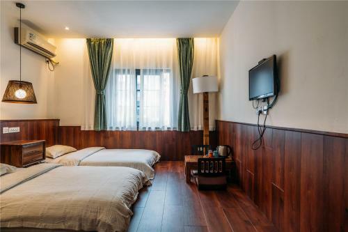 Chengdu Flipflop Lounge Hostel