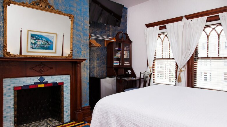 Bed & Breakfast American Guest House