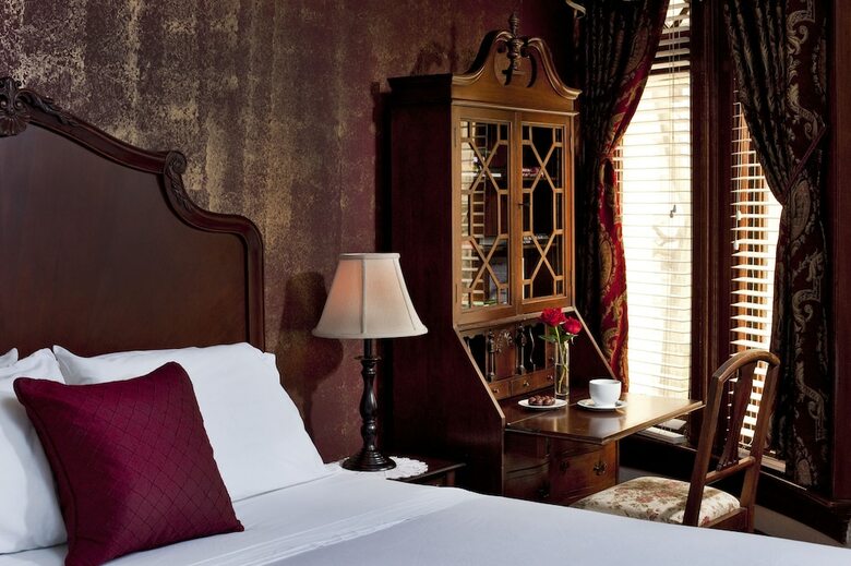 Bed & Breakfast American Guest House