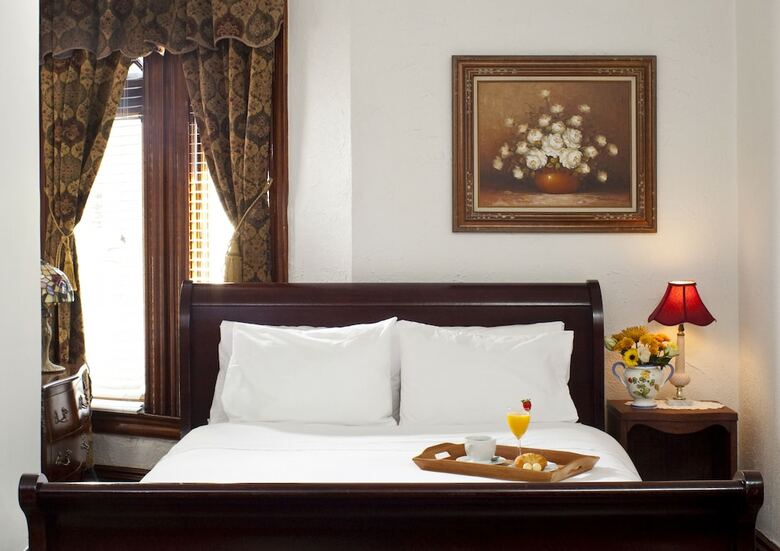 Bed & Breakfast American Guest House