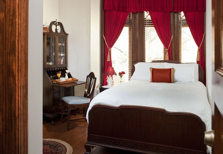 Bed & Breakfast American Guest House