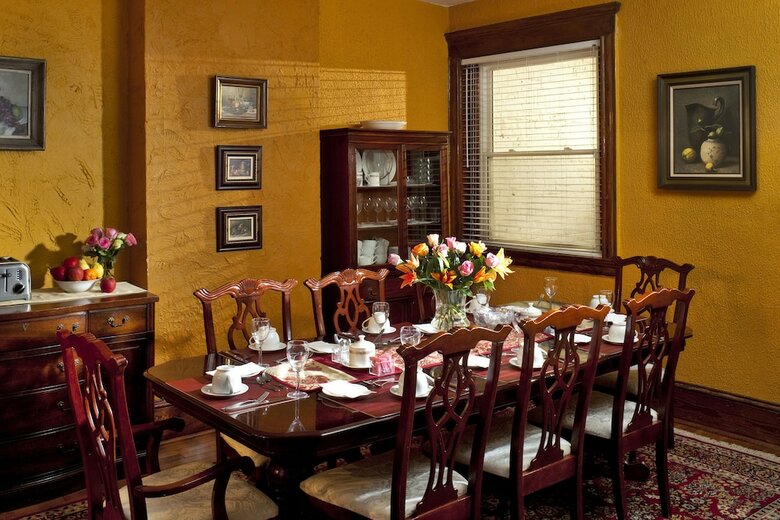 Bed & Breakfast American Guest House