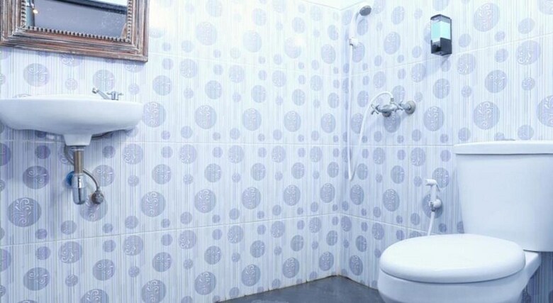 Hostal Dekrisna Denpasar - Hostel