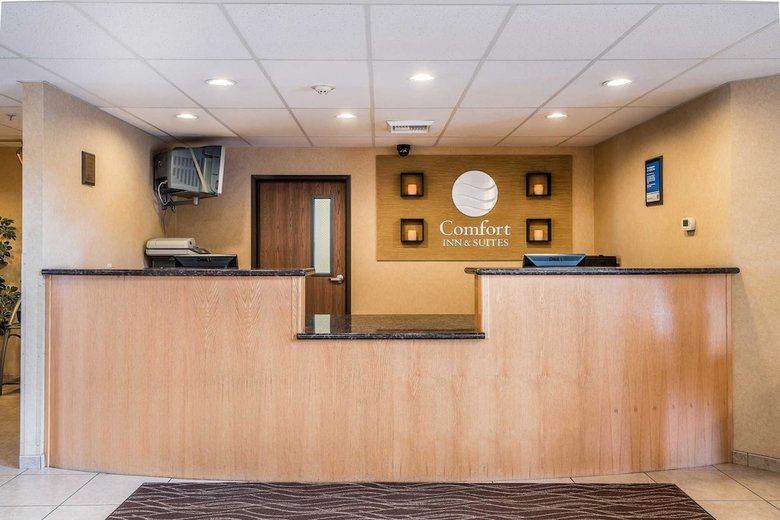 Hotel Comfort Inn & Suites