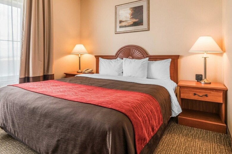 Hotel Comfort Inn & Suites