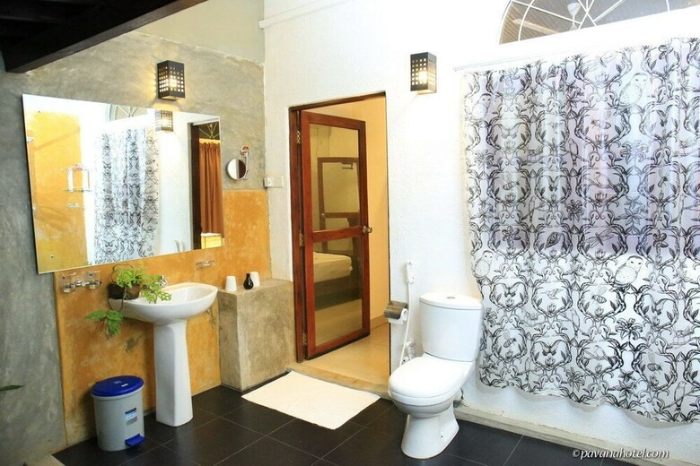 Pavana Hotel