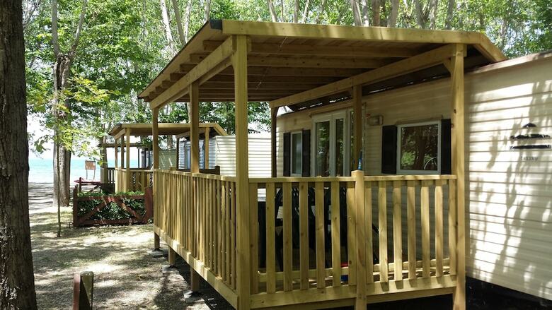 Parco Del Lago Glamping & Lodges