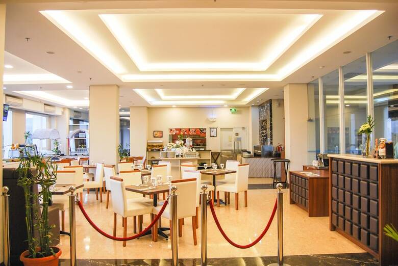 Grand Tebu Hotel