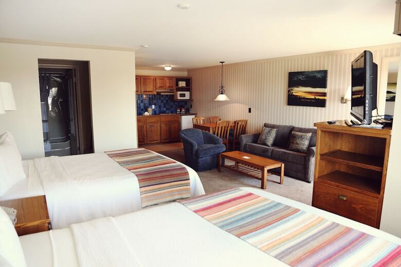 Motel Coachman Inn & Suites