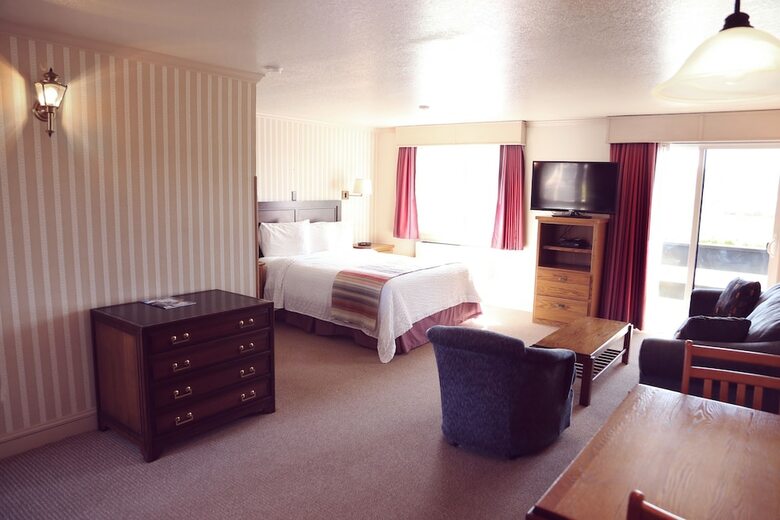 Motel Coachman Inn & Suites