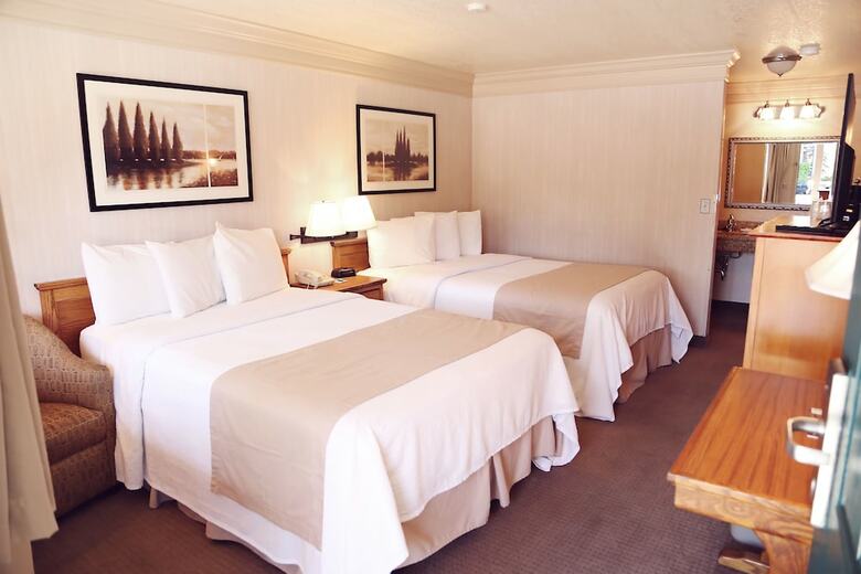Motel Coachman Inn & Suites